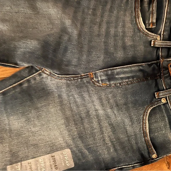 Loft: the kick crop High Rise Petite Jeans 27p/4p - Picture 6 of 9